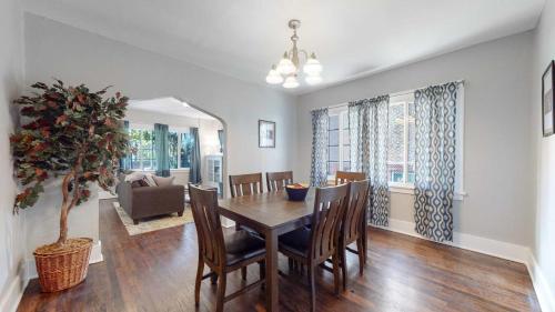 Chic Denver Family Retreat Free Parking & Prime Location in Cherry Creek