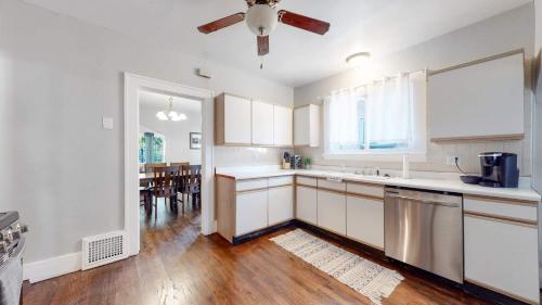 Chic Denver Family Retreat Free Parking & Prime Location in Cherry Creek