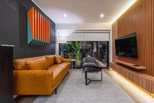 Phoenix 2BR by Geko