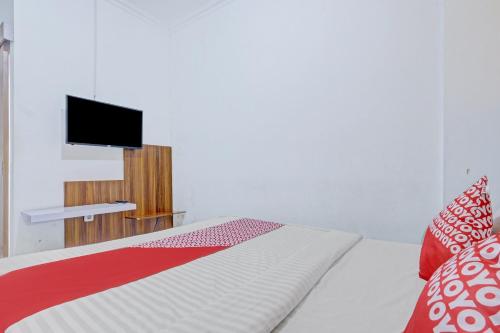 Standard Double Room image 9
