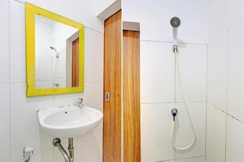 Standard Double Room image 2