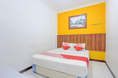 Standard Double Room image 7