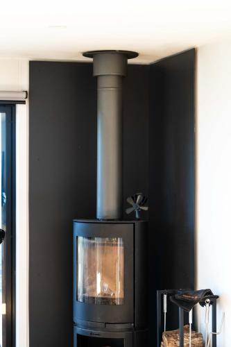 Brewer's Cabin self-contained cabin at McHenry Distillery & Brewery in Port Arthur