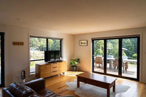Létesítmények, Brewer's Cabin self-contained cabin at McHenry Distillery & Brewery in Port Arthur
