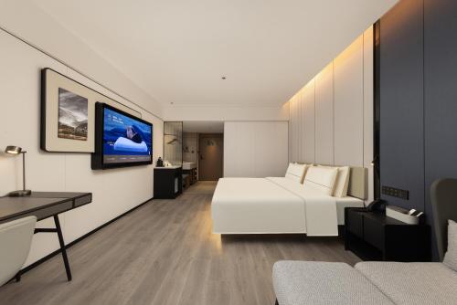 Executive Double Room image 3