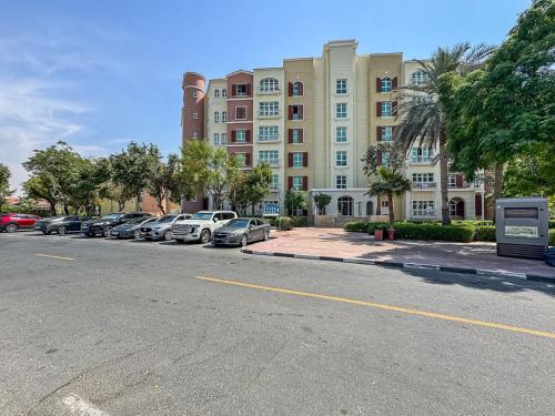 Studio Haven with Pool, Tennis and Kid's Playground near Ibn Battuta Metro Station