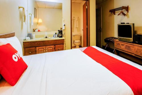 OYO Hotel Chapmanville Inn WV - Hwy 119 - image 14