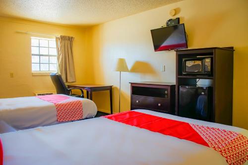 Duncan Inn by OYO OK - Hwy 81 Near Chisholm Casino - image 6