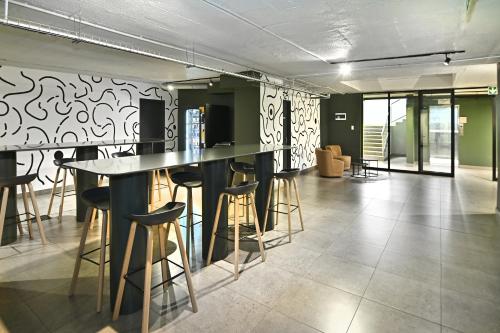 設施, Circa Aparthotel by Totalstay in 林伍德
