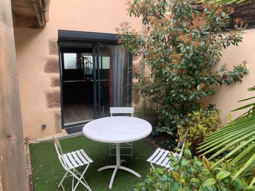BeL F2, jardin privatif et calme in Issoire
