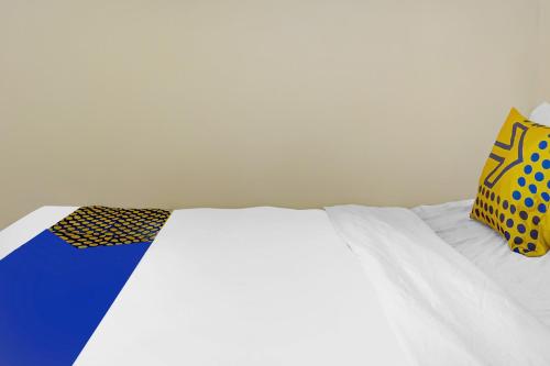 Budget Double Room image 3