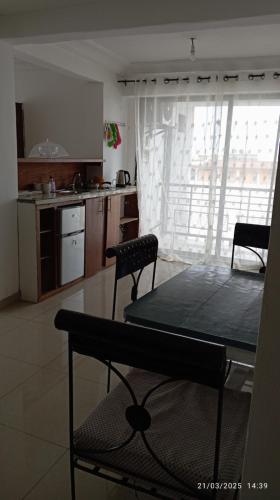Two-Bedroom Apartment with View image 9