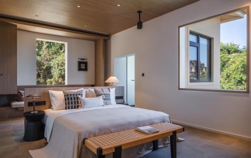 Double Room with Mountain View image 3
