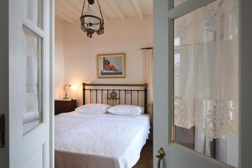 Tinos Grand Villa 6BR 15ppl Infinite Views Tinos Grand Villa 6BR 15ppl Infinite Views