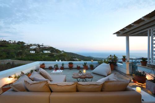 Tinos Grand Villa 6BR 15ppl Infinite Views Tinos Grand Villa 6BR 15ppl Infinite Views