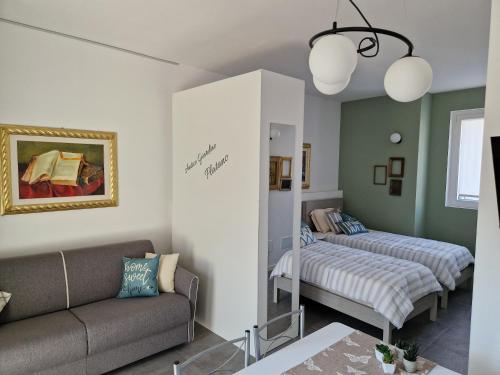 ANTICO GIARDINO - Lory