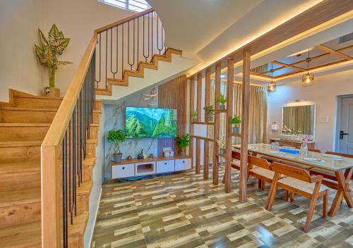 Shared lounge/TV area, Vihani's Western Clouds by VOYE HOMES in Lovedale