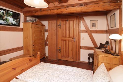 1 queen bed