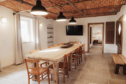 設施, Südburgenland Vierkanthof (Sudburgenland Vierkanthof) in 耶內爾斯多夫鎮中心