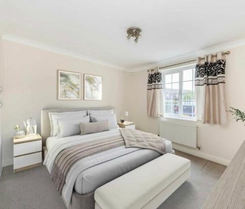 Spacious 2-Bed Family Flat in Wimbledon Near Tube, Londres