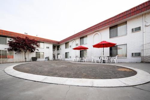 Motel 6 Hermiston - image 2