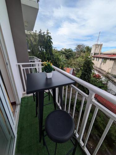 Budget Resort Stay Cebu Airport with Netflix, pool, gym and helpful host Budget Resort Stay Cebu Airport with Netflix, pool, gym and helpful host