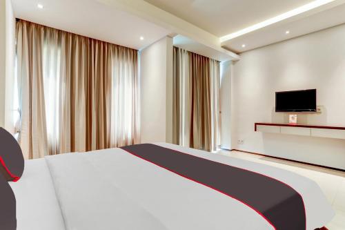Deluxe Suite image 5