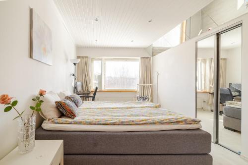 Helsinki, Private free parking, super easy to city centre and airport, Helsinki (zdjęcie 3)