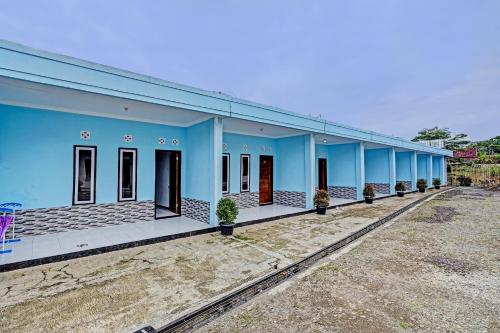 Entrance, OYO 91334 Permata Papua Guest House in Rancabali