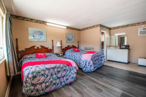 2 double beds