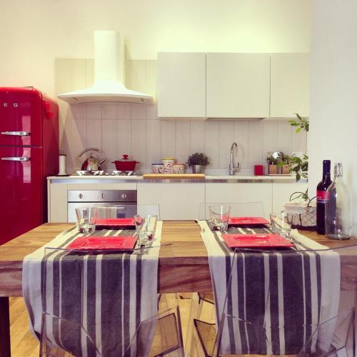 La Dolce Vita - Luxury Colosseum Boutique Apartment, Roma (foto 8)