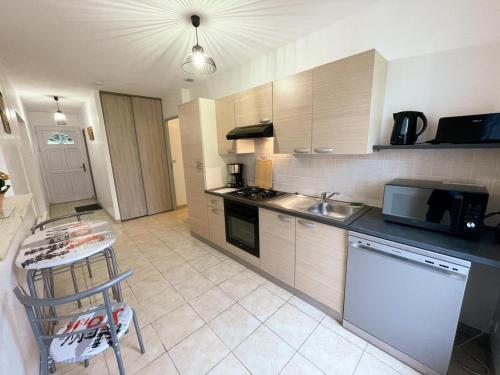 Gîte de plain-pied en Touraine avec grand jardin et parking - FR-1-381-613 (Gite de plain-pied en Touraine avec grand jardin et parking - FR-1-381-613) in Courcelles-de-Touraine