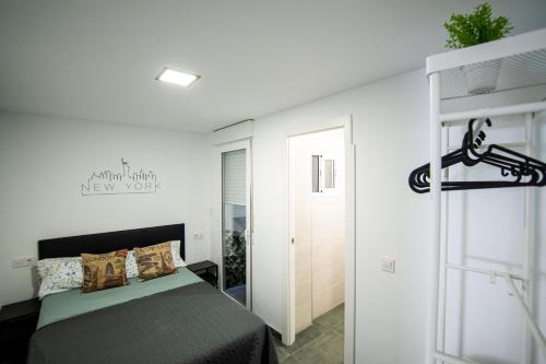 One-Bedroom Apartment image 3