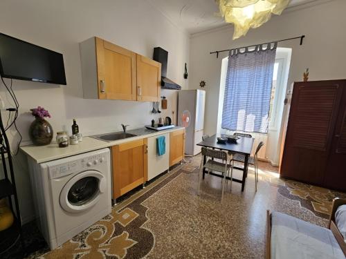 GENTE DI MARE APARTMENT - Palazzo Gropallo, Genova Brignole, Genova (foto 5)