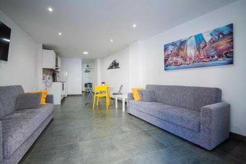 One-Bedroom Apartment image 1