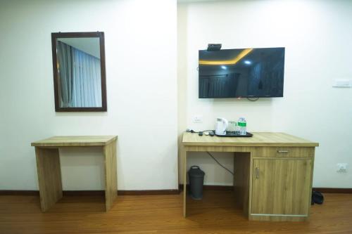 Deluxe Double Room image 2