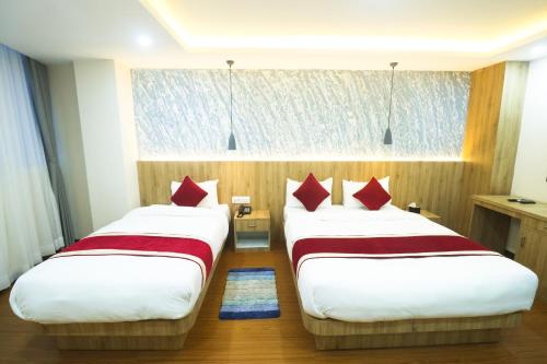 Deluxe Family Room image 4