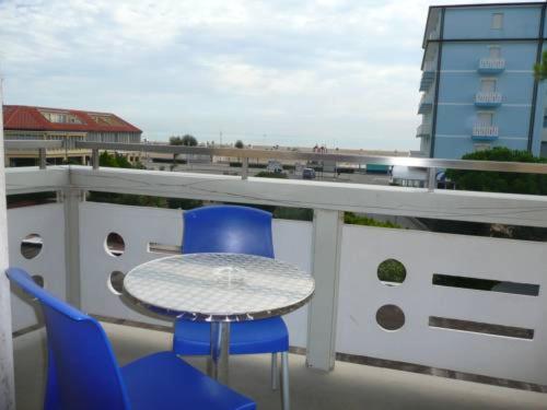 Renovated flat for 5 guests with sea view balcony in Caorle