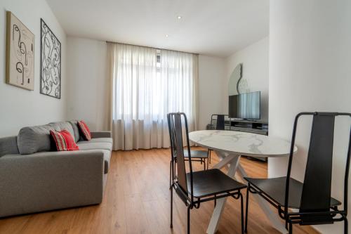 Italianflat - Elegant flat with balcony M4 Tricolore - 7 pax, Mailand