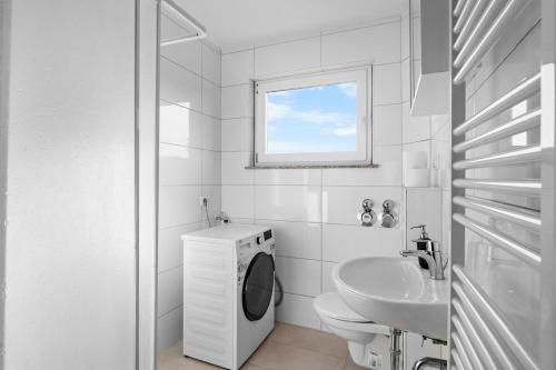 浴室, BA01 Moderne Wohnung in Flörsheim (BA01 Moderne Wohnung in Florsheim) in 美茵河畔富樂紳