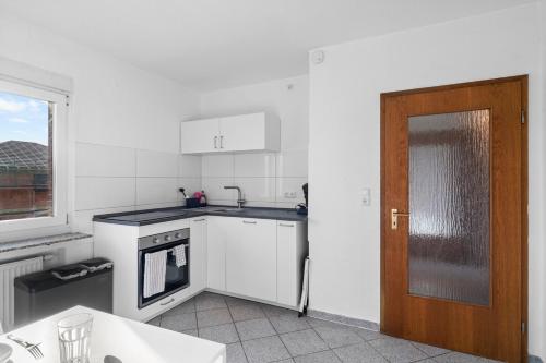 廚房, BA01 Moderne Wohnung in Flörsheim (BA01 Moderne Wohnung in Florsheim) in 美茵河畔富樂紳