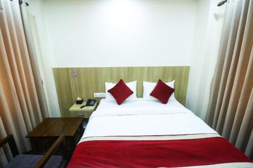 Standard Double Room image 4