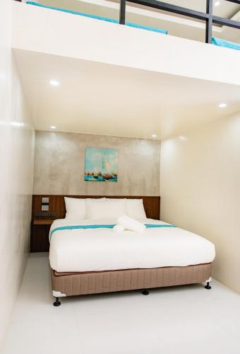 Coastal Breeze Hotel