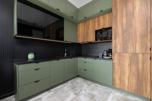 Ku Morzu 1D Elegancki Apartament z Parkingiem by Noclegi Renters - image 4