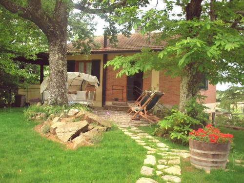  Exquisite Holiday Home in Val Canina Amidst the Tuscan Hills in 57022 Donoratico