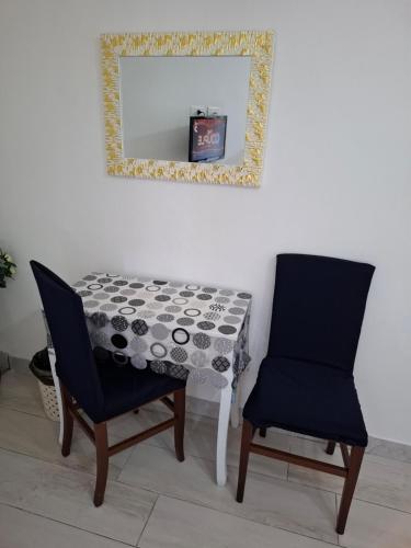 King Room image 10