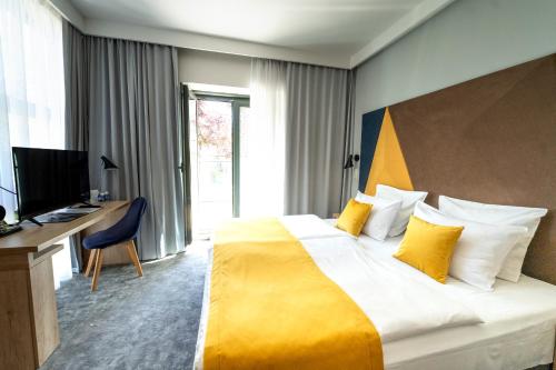 1 queen bed