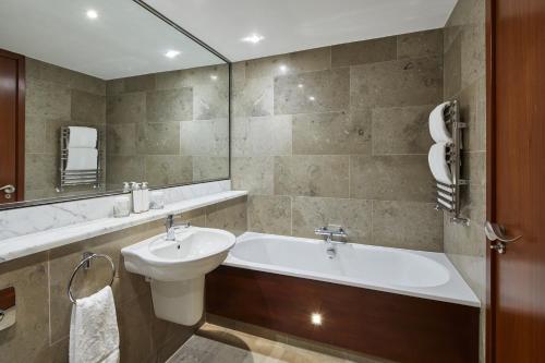 The g Hotel - image 5