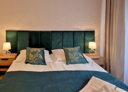 Double or Twin Room image 4
