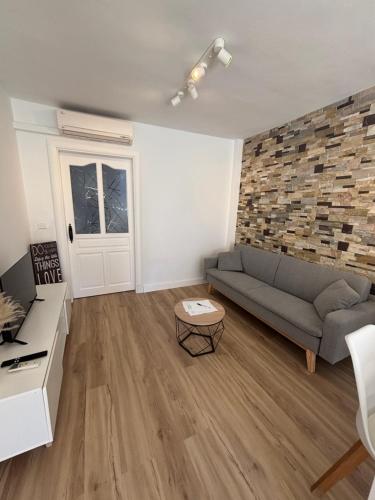 Apartamento VM junto al Parque Tecnologico de Andalucia in Maqueda